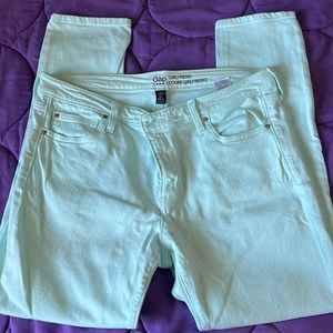 Gap girlfriend coupe